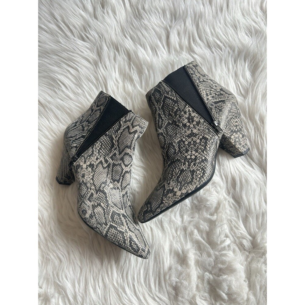 Areosoles Women’s Size 8 Rock On Snakeskin Print Boots Booties